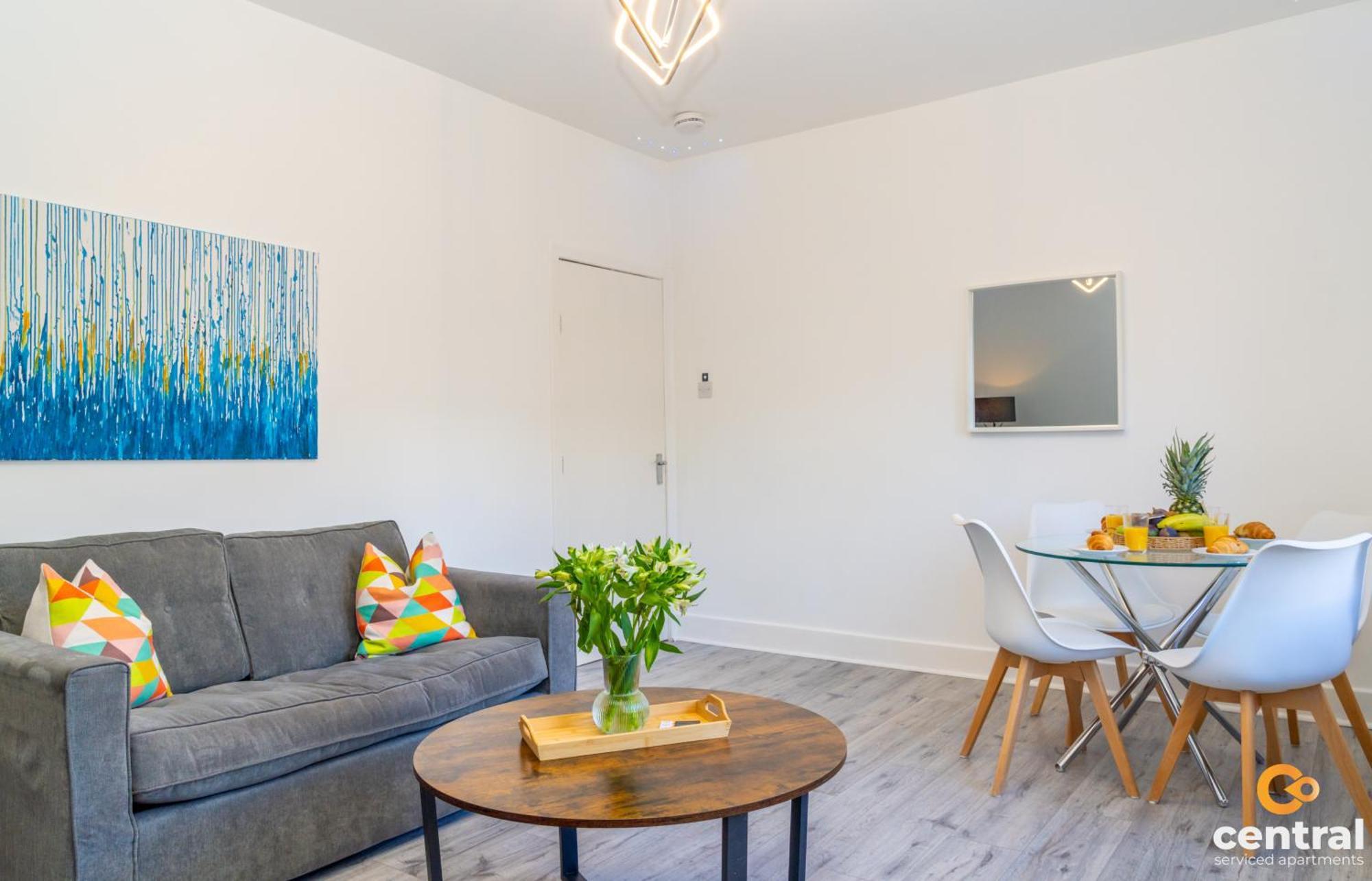 Central Serviced Apartments - 2 Bedroom - Free Street Parking - Fast Wifi - Smart Tvs In All Rooms - Ground Level - Family Neighbourhood - 3 X Double Beds - Heating 24-7 - Trade Stays - Weekly & Monthly Offers Данді Екстер'єр фото