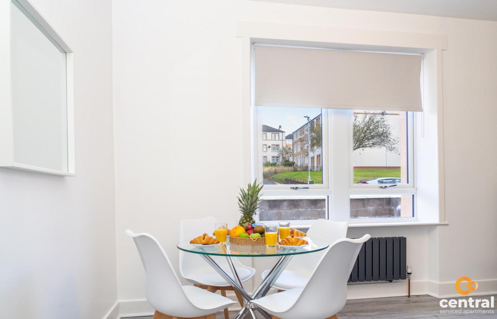 Central Serviced Apartments - 2 Bedroom - Free Street Parking - Fast Wifi - Smart Tvs In All Rooms - Ground Level - Family Neighbourhood - 3 X Double Beds - Heating 24-7 - Trade Stays - Weekly & Monthly Offers Данді Екстер'єр фото